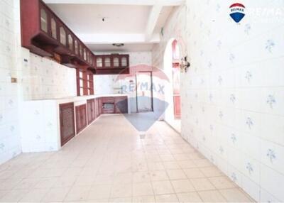 2 Sqm., 3 Beds Townhouse listed for ฿ 3,790,000.