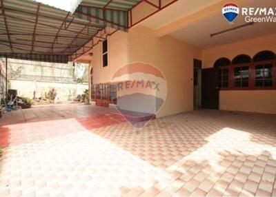 2 Sqm., 3 Beds Townhouse listed for ฿ 3,790,000.