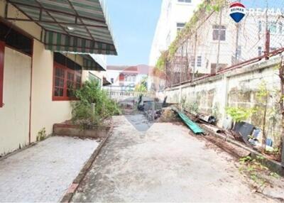 2 Sqm., 3 Beds Townhouse listed for ฿ 3,790,000.