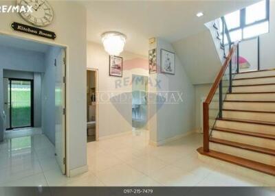 400 Sqm., 6 Beds Townhouse listed for ฿ 18,900,000.