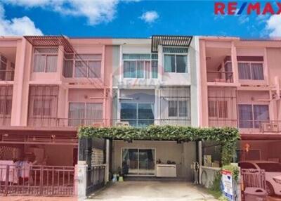 150 Sqm., 3 Beds Townhouse listed for ฿ 3,890,000.