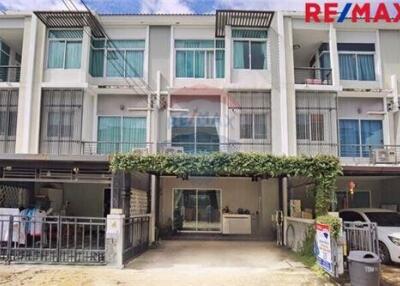 150 Sqm., 3 Beds Townhouse listed for ฿ 3,890,000.