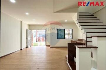 110 Sqm., 3 Beds Townhouse listed for ฿ 2,590,000.