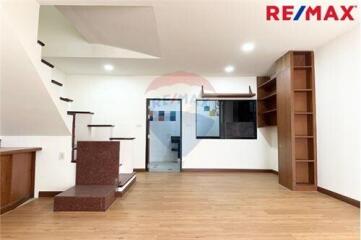 110 Sqm., 3 Beds Townhouse listed for ฿ 2,590,000.