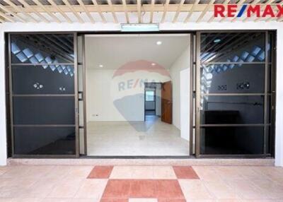 110 Sqm., 3 Beds Townhouse listed for ฿ 2,590,000.