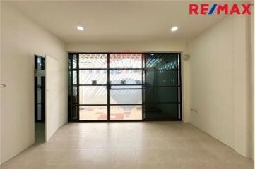 110 Sqm., 3 Beds Townhouse listed for ฿ 2,590,000.