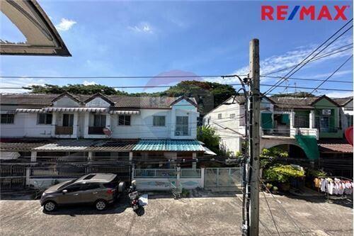 110 Sqm., 3 Beds Townhouse listed for ฿ 2,590,000.