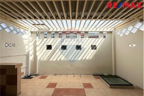 110 Sqm., 3 Beds Townhouse listed for ฿ 2,590,000.