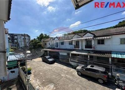 110 Sqm., 3 Beds Townhouse listed for ฿ 2,590,000.