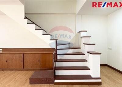 110 Sqm., 3 Beds Townhouse listed for ฿ 2,590,000.