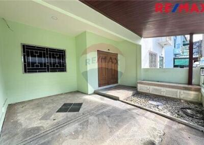 110 Sqm., 3 Beds Townhouse listed for ฿ 2,590,000.