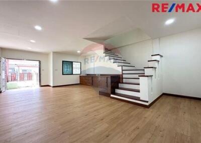 110 Sqm., 3 Beds Townhouse listed for ฿ 2,590,000.