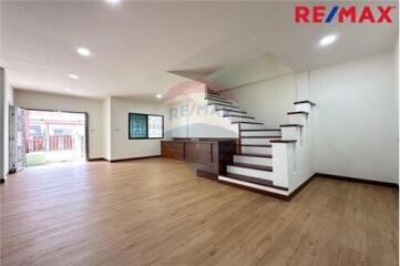 110 Sqm., 3 Beds Townhouse listed for ฿ 2,590,000.