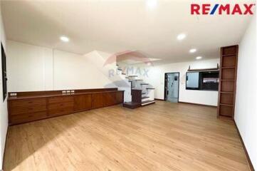 110 Sqm., 3 Beds Townhouse listed for ฿ 2,590,000.