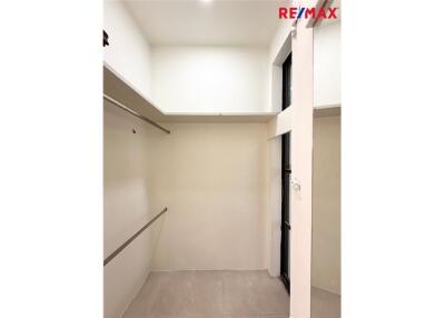 110 Sqm., 3 Beds Townhouse listed for ฿ 2,590,000.