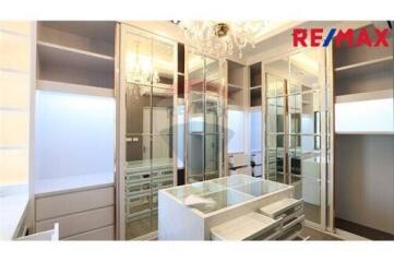 322 Sqm., 4 Beds Townhouse listed for ฿ 12,500,000.