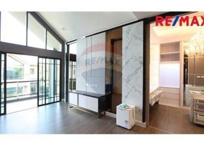 322 Sqm., 4 Beds Townhouse listed for ฿ 12,500,000.