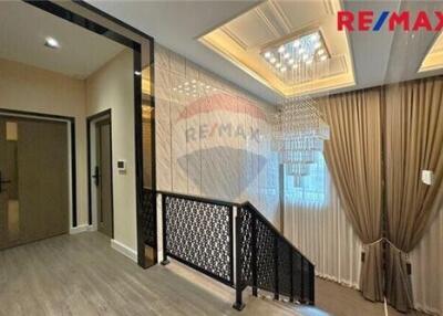 322 Sqm., 4 Beds Townhouse listed for ฿ 12,500,000.