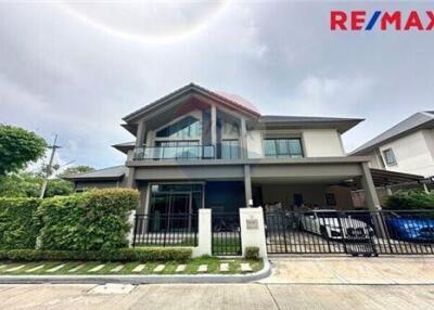 322 Sqm., 4 Beds Townhouse listed for ฿ 12,500,000.