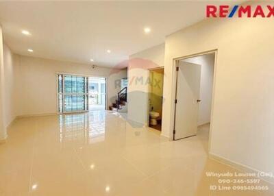 89 Sqm., 4 Beds Townhouse listed for ฿ 2,950,000.