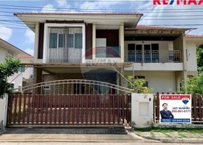 224 Sqm., 3 Beds, 2 Baths Townhouse listed for ฿ 8,500,000.