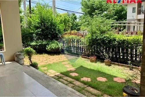 224 Sqm., 3 Beds, 2 Baths Townhouse listed for ฿ 8,500,000.