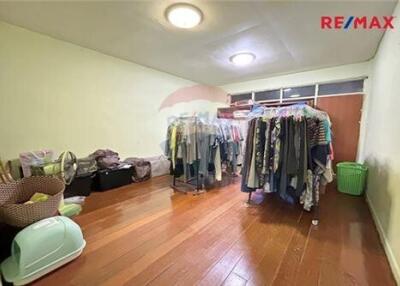 144 Sqm., 4 Beds Townhouse listed for ฿ 5,800,000.