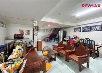 144 Sqm., 4 Beds Townhouse listed for ฿ 5,800,000.