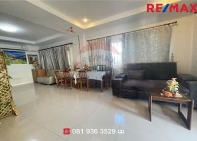 175 Sqm., 4 Beds Townhouse listed for ฿ 3,900,000.