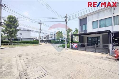 107 Sqm., 3 Beds Townhouse listed for ฿ 3,350,000.