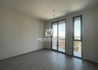 Spacious Studio   Brand New  Mid Floor