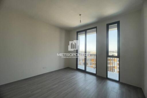 Spacious Studio   Brand New  Mid Floor