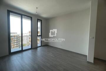 Spacious Studio   Brand New  Mid Floor