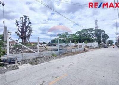 3,200 Sqm. Land listed for ฿ 18,000,000.