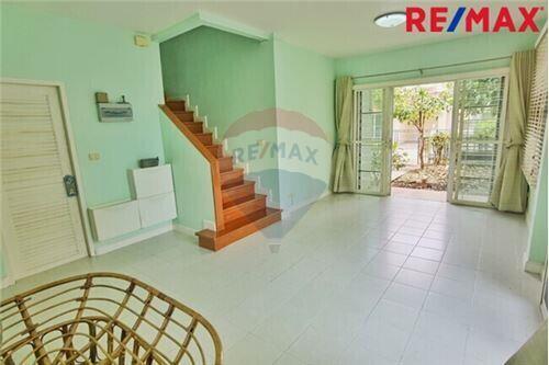 150 Sqm., 3 Beds Townhouse listed for ฿ 3,890,000.