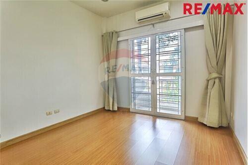 150 Sqm., 3 Beds Townhouse listed for ฿ 3,890,000.