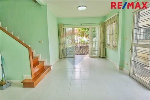 150 Sqm., 3 Beds Townhouse listed for ฿ 3,890,000.