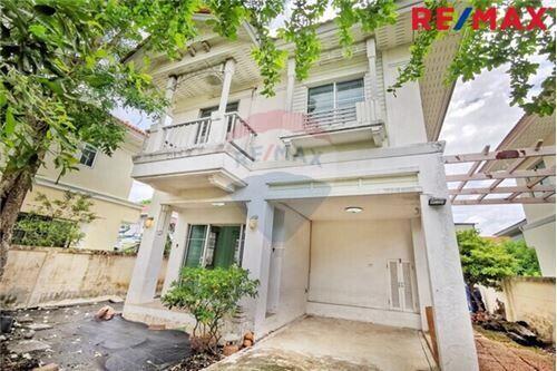 150 Sqm., 3 Beds Townhouse listed for ฿ 3,890,000.