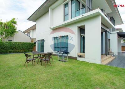 300 Sqm., 4 Beds, 4 Baths Townhouse listed for ฿ 10,990,000.