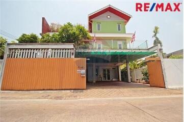 500 Sqm. Townhouse listed for ฿ 16,000,000.