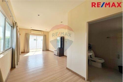 144 Sqm., 3 Beds Townhouse listed for ฿ 4,700,000.