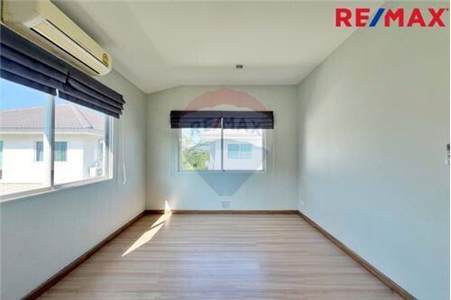 144 Sqm., 3 Beds Townhouse listed for ฿ 4,700,000.