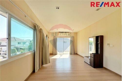 144 Sqm., 3 Beds Townhouse listed for ฿ 4,700,000.