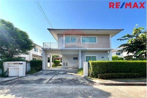 144 Sqm., 3 Beds Townhouse listed for ฿ 4,700,000.