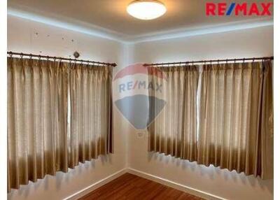 114 Sqm., 3 Beds, 2 Baths Townhouse listed for ฿ 4,100,000.