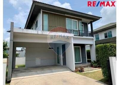 114 Sqm., 3 Beds, 2 Baths Townhouse listed for ฿ 4,100,000.