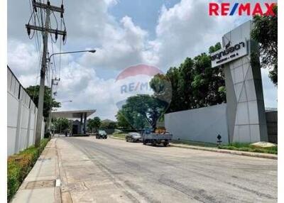 114 Sqm., 3 Beds, 2 Baths Townhouse listed for ฿ 4,100,000.