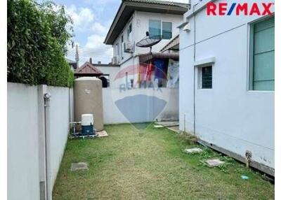 114 Sqm., 3 Beds, 2 Baths Townhouse listed for ฿ 4,100,000.