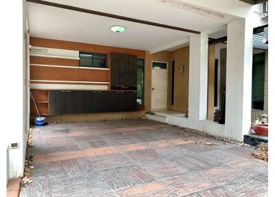 313 Sqm., 5 Beds Townhouse listed for ฿ 10,500,000.