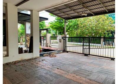 313 Sqm., 5 Beds Townhouse listed for ฿ 10,500,000.